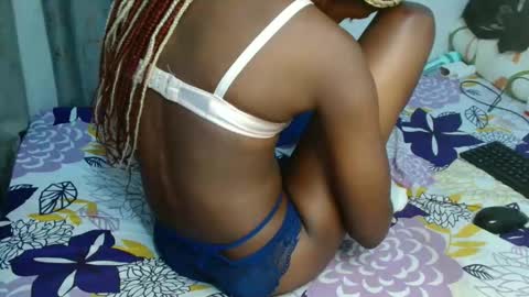 Snapshot of kirah_hot chatting on 10.11.25 kirah_hot online show from 10.11.25