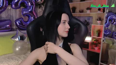 Snapshot of kiralilime chatting on 12.14.24 Kira online show from 12.14.24