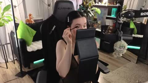 Kira    online show from 04.12.26