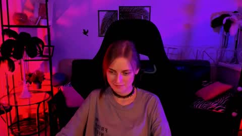 Snapshot of kiramontoyaa chatting on 02.19.25 Kira online show from 02.19.25