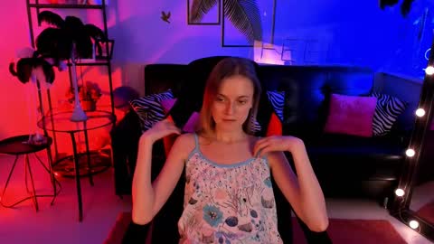 Snapshot of kiramontoyaa chatting on 02.25.25 Kira online show from 02.25.25