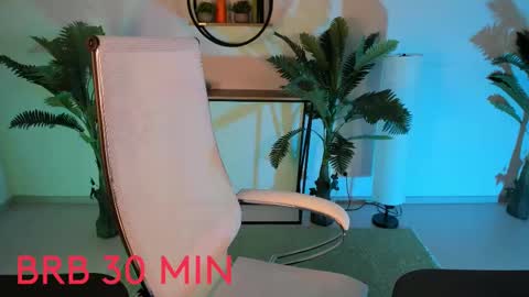 Snapshot of kiramontoyaa chatting on 03.11.25 Kira online show from 03.11.25