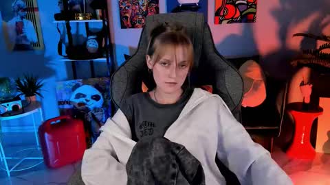 Snapshot of kiramontoyaa chatting on 09.19.25 Kira online show from 09.19.25