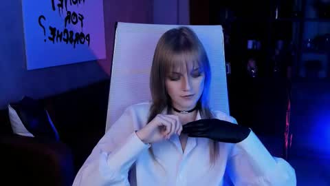 Snapshot of kiramontoyaa chatting on 09.23.25 Kira online show from 09.23.25