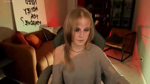 Snapshot of kiramontoyaa chatting on 10.21.25 Kira online show from 10.21.25