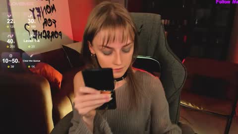 Snapshot of kiramontoyaa chatting on 10.23.25 Kira online show from 10.23.25