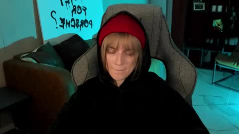 Snapshot of kiramontoyaa chatting on 11.01.25 Kira online show from 11.01.25