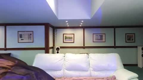  Kira  online show from 12.19.25