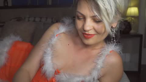kirasunny online show from 12.25.24