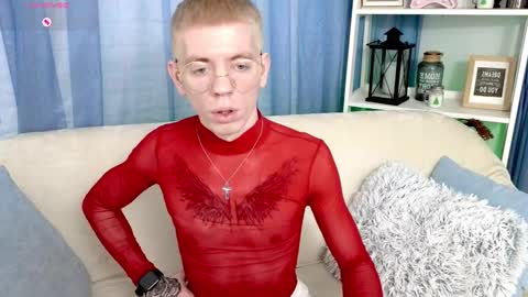 Snapshot of kireev_ chatting on 01.03.25    online show from 01.03.25