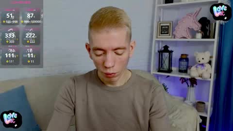 Snapshot of kireev_ chatting on 01.18.25    online show from 01.18.25