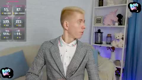 Snapshot of kireev_ chatting on 01.19.25    online show from 01.19.25