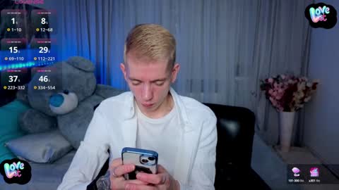 Snapshot of kireev_ chatting on 01.25.25    online show from 01.25.25