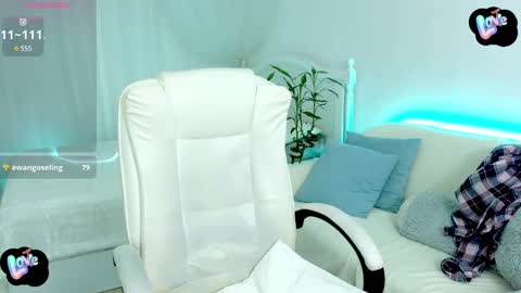 Snapshot of kireev_ chatting on 02.07.25    online show from 02.07.25
