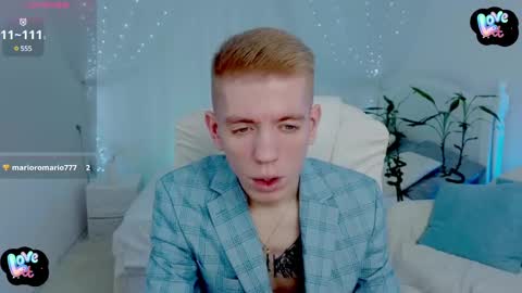 Snapshot of kireev_ chatting on 02.14.25    online show from 02.14.25