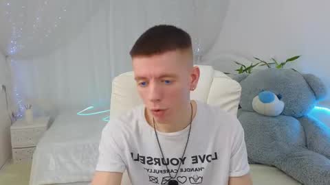 Snapshot of kireev_ chatting on 03.07.25    online show from 03.07.25