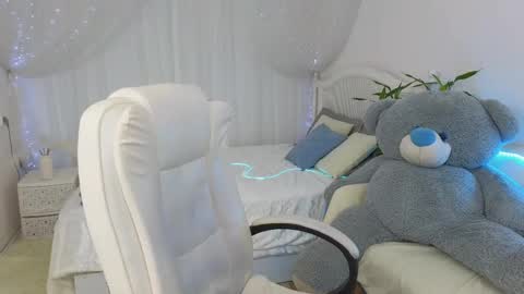 Snapshot of kireev_ chatting on 03.07.25    online show from 03.07.25