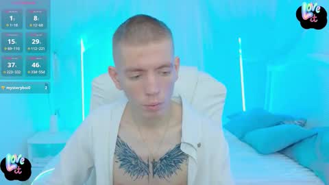 Snapshot of kireev_ chatting on 10.15.25    online show from 10.15.25