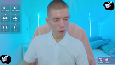 Snapshot of kireev_ chatting on 10.19.25    online show from 10.19.25