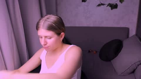 Kira online show from 12.03.24