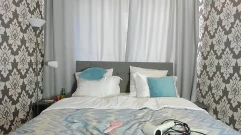 Kira online show from 10.03.25