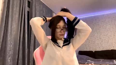 Nicole online show from 09.13.25