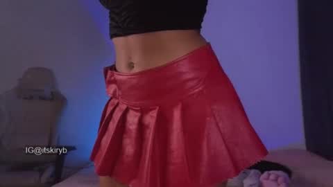 Snapshot of kiry_blossom chatting on 11.19.25 See you in a few minutes today December 1st. online show from 11.19.25