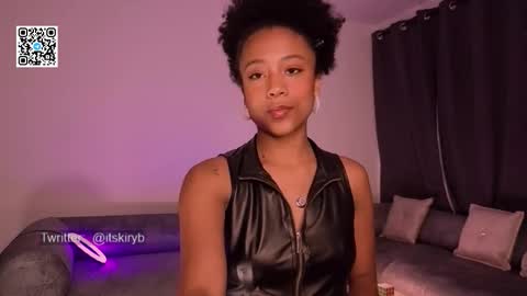 Snapshot of kiry_blossom chatting on 11.30.25 See you in a few minutes today December 1st. online show from 11.30.25