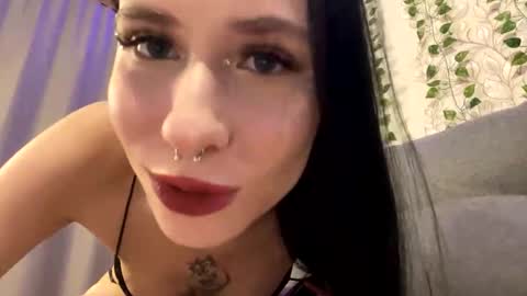 Snapshot of kisa_lisa_ chatting on 11.01.25 Kisa Lisa online show from 11.01.25