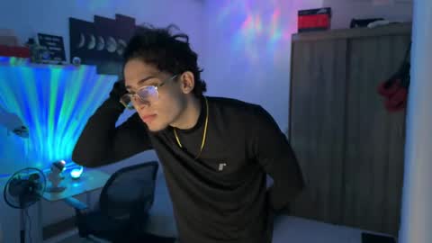 Snapshot of kisan_smith chatting on 10.21.25 Kisan online show from 10.21.25