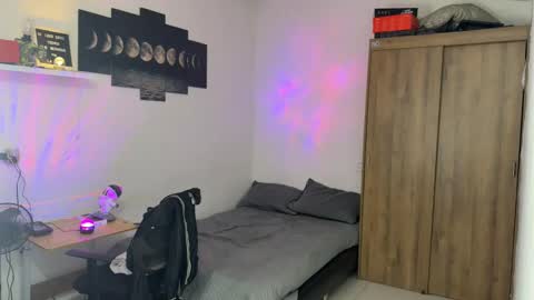 Snapshot of kisan_smith chatting on 10.31.25 Kisan online show from 10.31.25