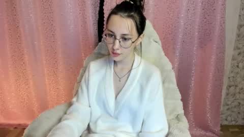 Snapshot of kiskisw chatting on 10.11.25 Asty online show from 10.11.25