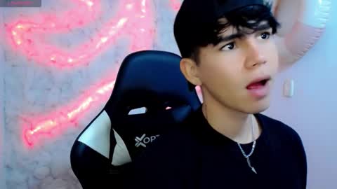 kiss_whitee online show from 10.01.25