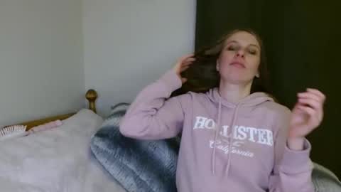 Snapshot of kissallie chatting on 12.11.24 Allie online show from 12.11.24