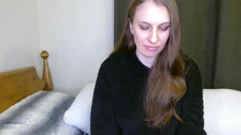 Snapshot of kissallie chatting on 12.24.24 Allie online show from 12.24.24