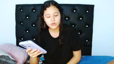 kiss and fire online show from 11.02.25