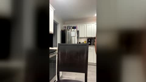 Bee online show from 03.12.26