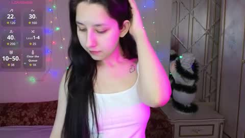 Hot Eva online show from 12.23.25