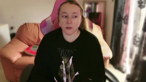 kissica online show from 02.15.25