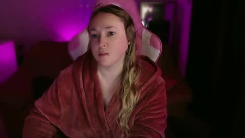 kissica online show from 02.18.25