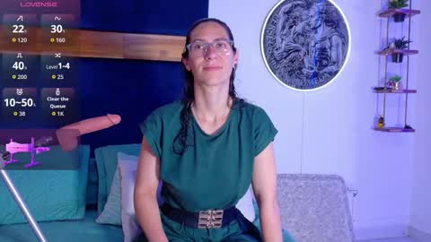 Snapshot of kissingcobank chatting on 11.26.25 Kissing Company online show from 11.26.25