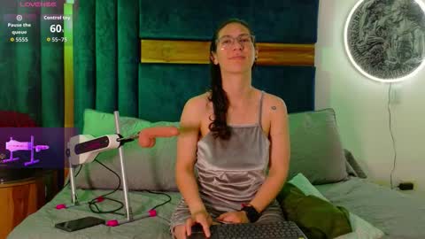 Snapshot of kissingcobank chatting on 12.02.25 Kissing Company online show from 12.02.25