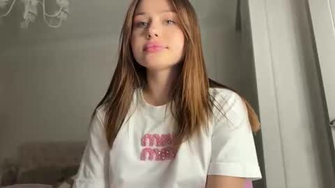 Snapshot of kisskeyy chatting on 10.01.25 kisskeyy online show from 10.01.25