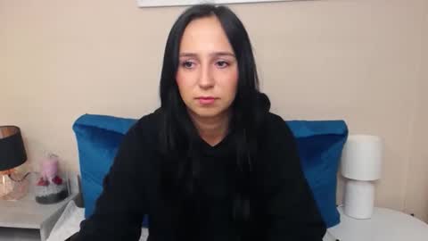 Snapshot of kissluisa chatting on 10.01.25 LuisaLove online show from 10.01.25