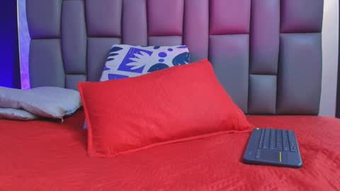 BELLA FLAME online show from 09.09.25