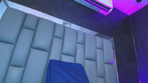 BELLA FLAME online show from 11.20.25