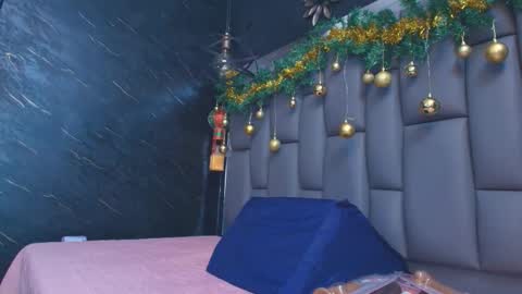 BELLA FLAME online show from 12.20.25