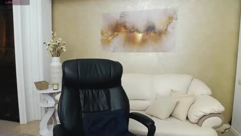 Snapshot of kissme_now chatting on 09.21.25 kissme_now online show from 09.21.25