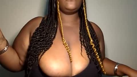 KissMy3rdEye online show from 10.13.25