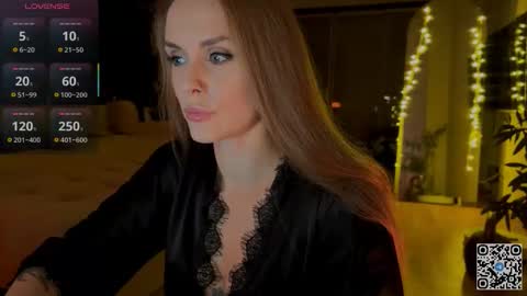 Snapshot of kissnova_ chatting on 10.23.25 Emma online show from 10.23.25